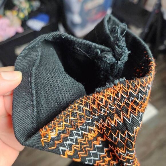 Levi's Hand-Embroidered Jeans - Picture 11 of 12